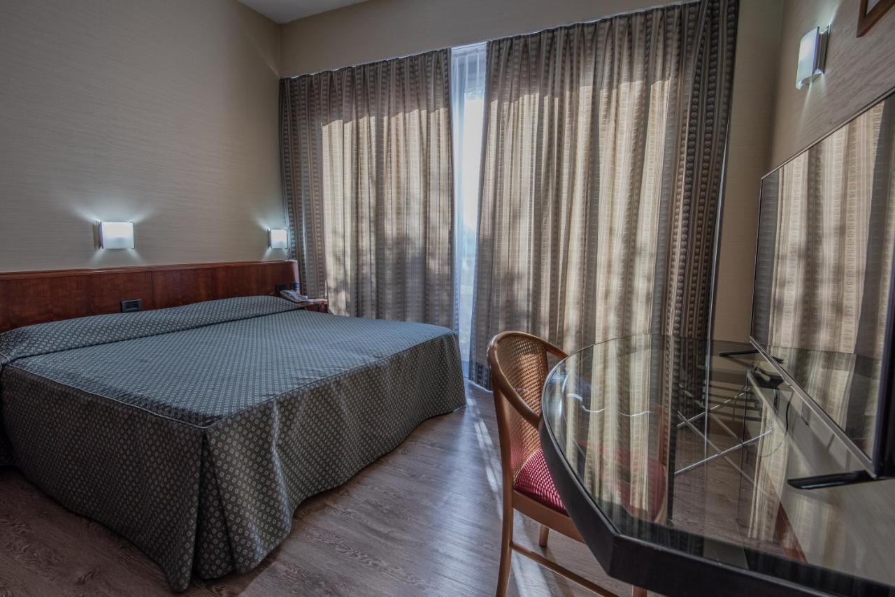 Hotel Petra روما المظهر الخارجي الصورة