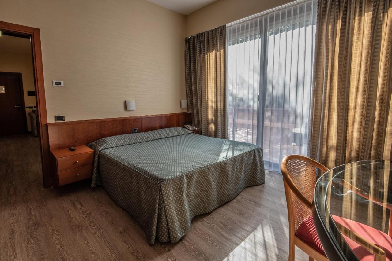 Hotel Petra روما المظهر الخارجي الصورة