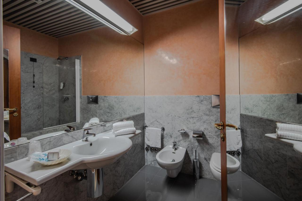 Hotel Petra روما المظهر الخارجي الصورة